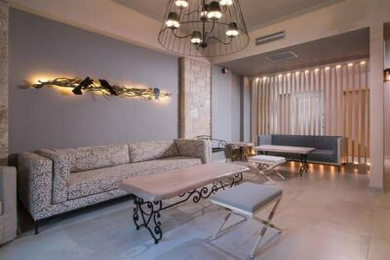 Neikos Mediterraneo Luxury Suites Hanioti Bagian luar foto