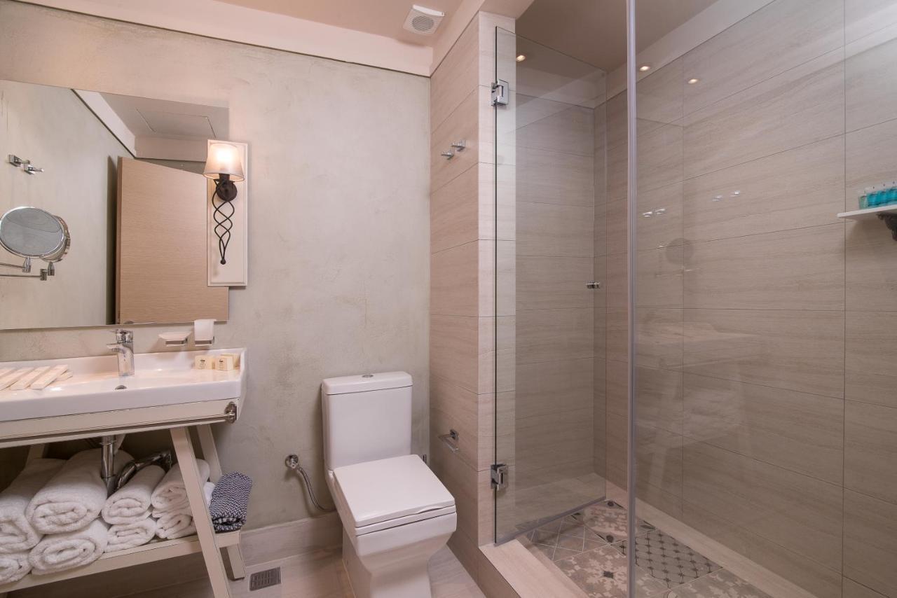 Neikos Mediterraneo Luxury Suites Hanioti Ruang foto