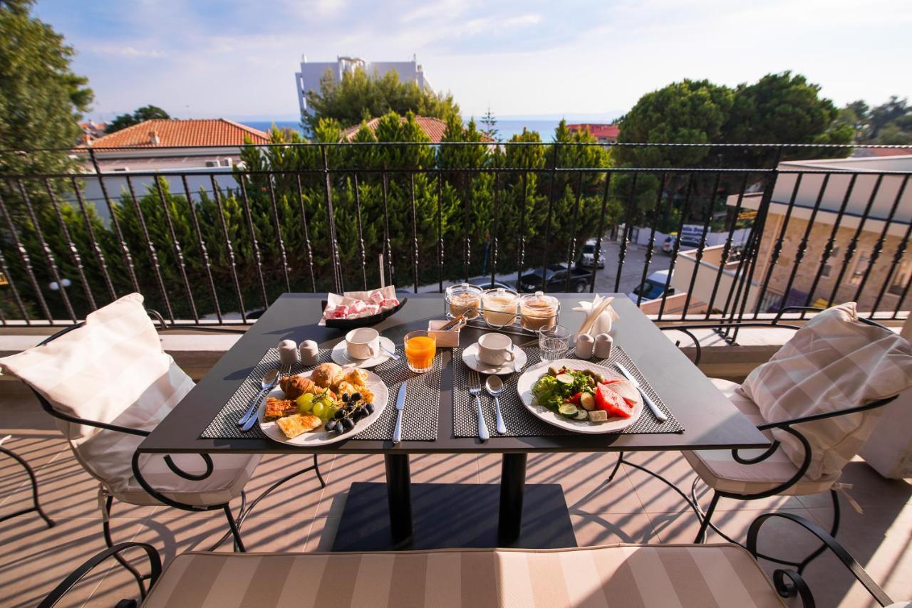 Neikos Mediterraneo Luxury Suites Hanioti Bagian luar foto